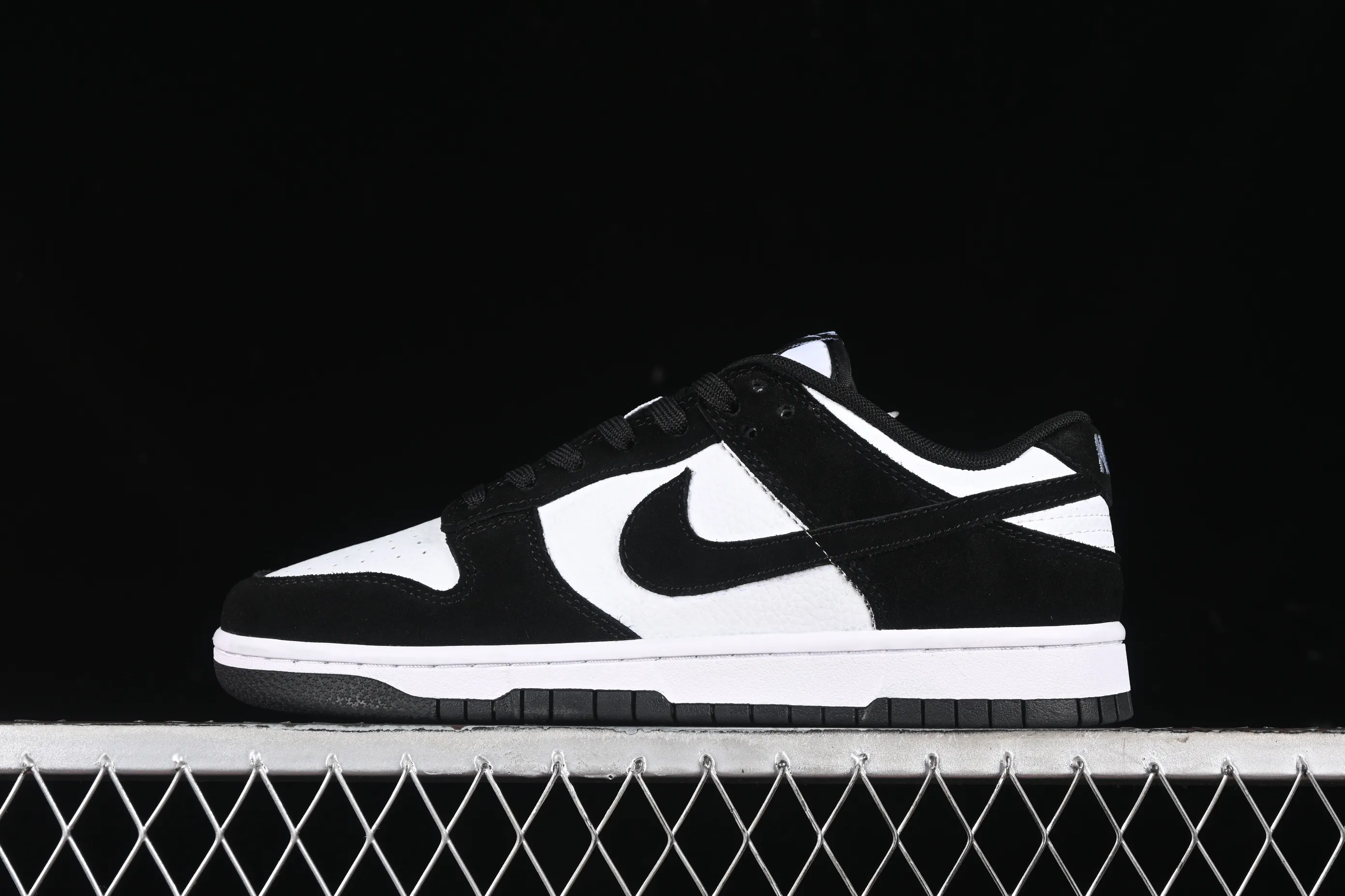 All categories Nk SB Dunk series Nk SB Dunk Low low-top sneakers Nk Dunk Low "Suede Panda" suede panda low-top casual sneakers FQ8249-100